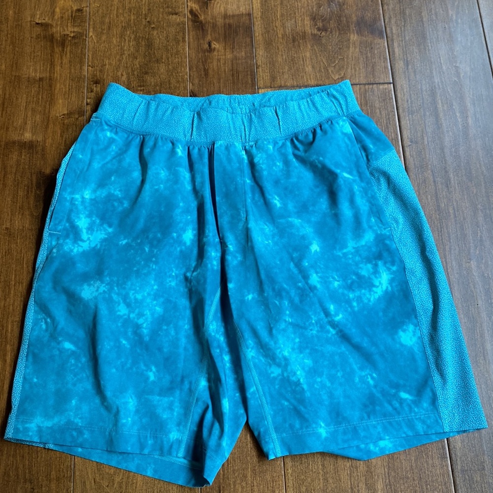 LULULEMON Men's T.H.E. short H2O 9" Turquoise size Large